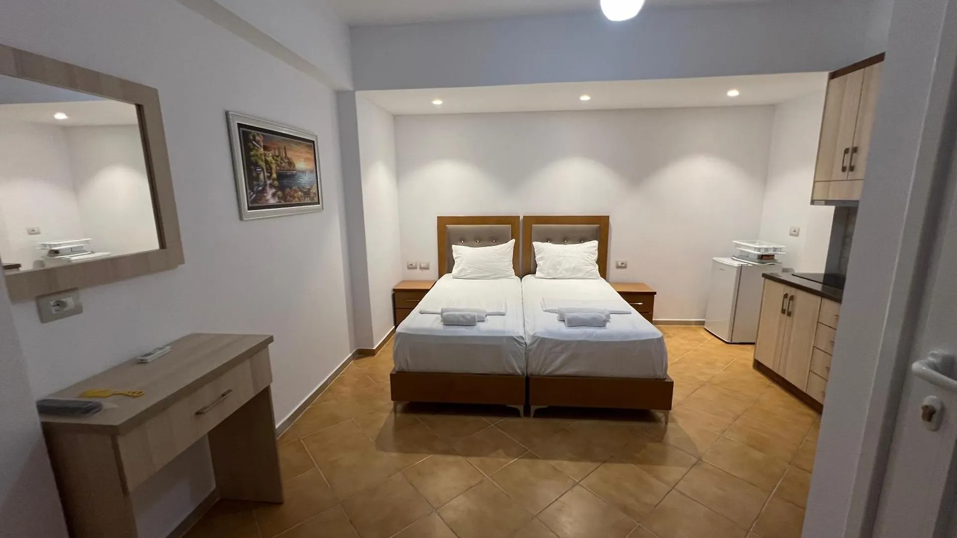 Anna Rooms Sarande 0*,
